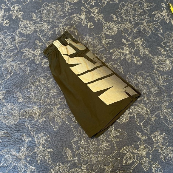 NIKE Dri-Fit Shorts Black Size Medium - Picture 8 of 8